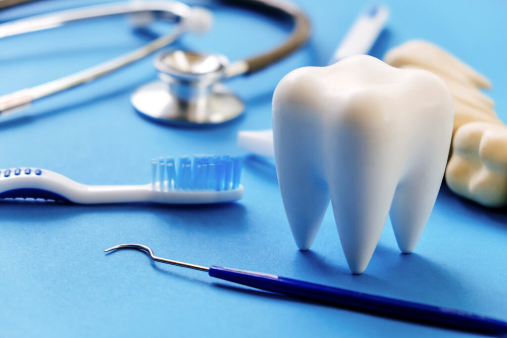 Simple vs. Surgical Teeth Extraction: What’s the Difference? Simple vs. Surgical Teeth Extraction: What’s the Difference?