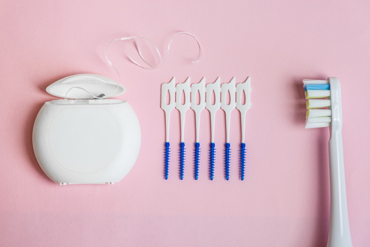 Should You Floss Before or After Brushing? | Kiefer Family Dental
